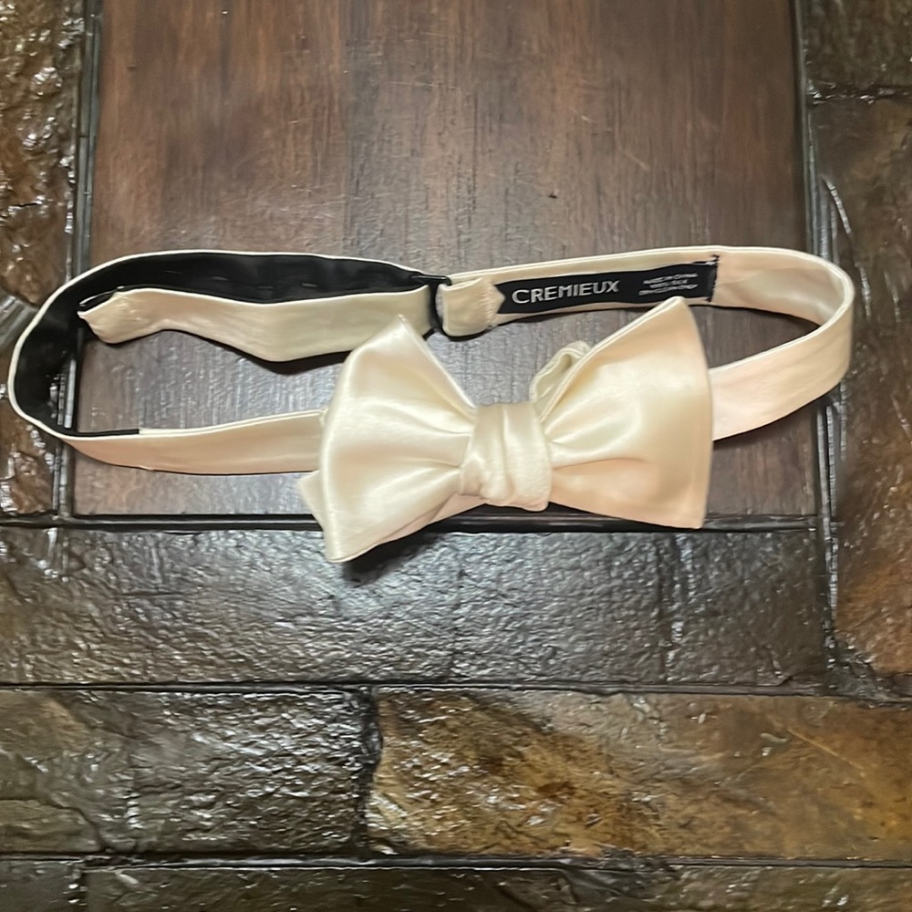 Men’s Adjustable Bow Tie